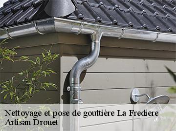Nettoyage et pose de gouttière la-frediere-17770 Artisan Drouet